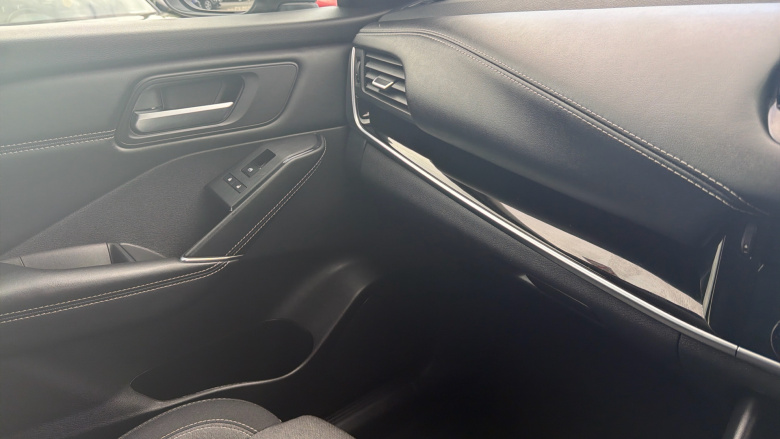 Nissan Qashqai 1.3 DiG-T MH N-Connecta 5dr Petrol Hatchback